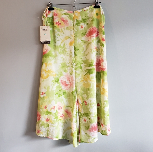 Emma James NWT Floral Print Plus Size Skirt - Picture 2 of 6
